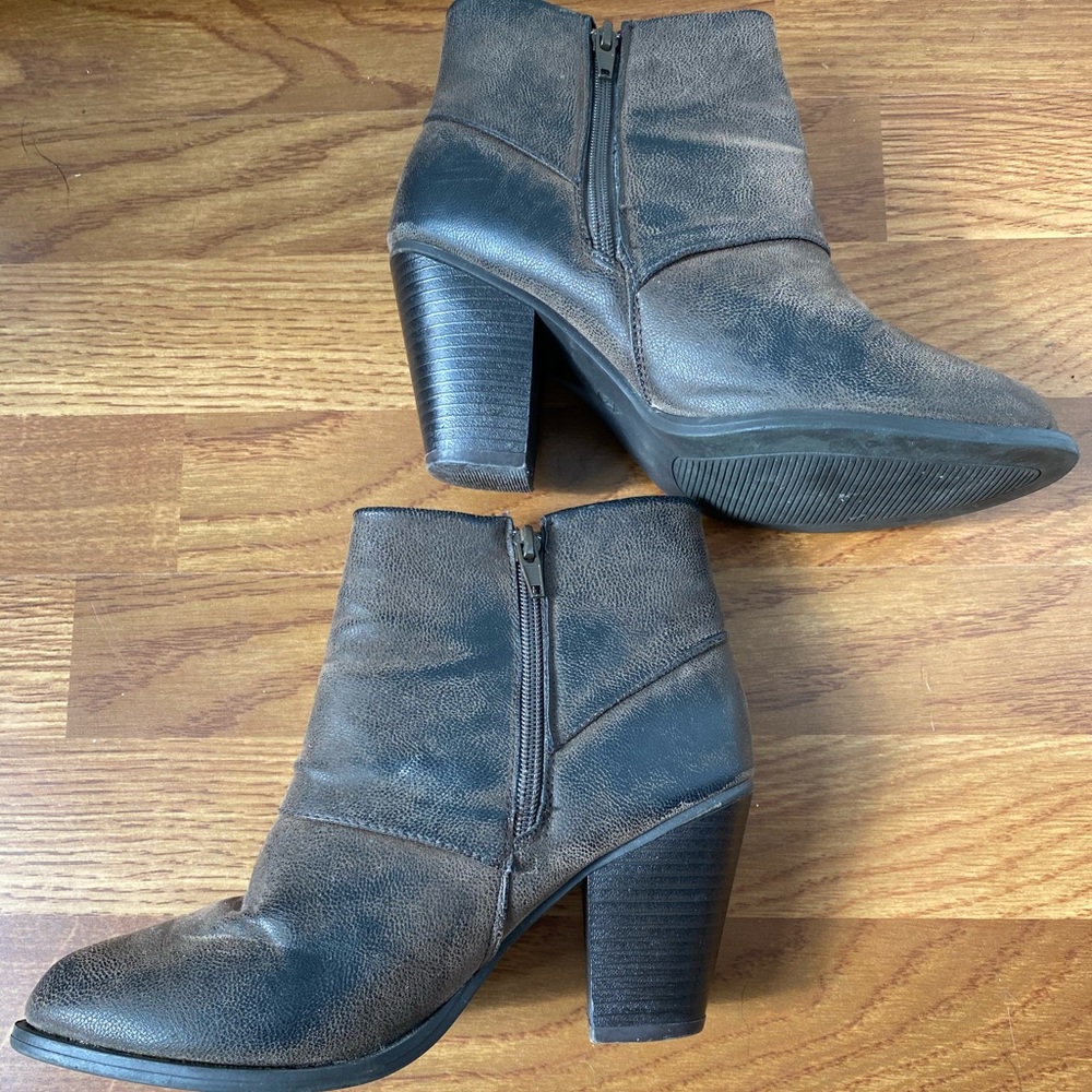 Booties - Picture 4 of 7
